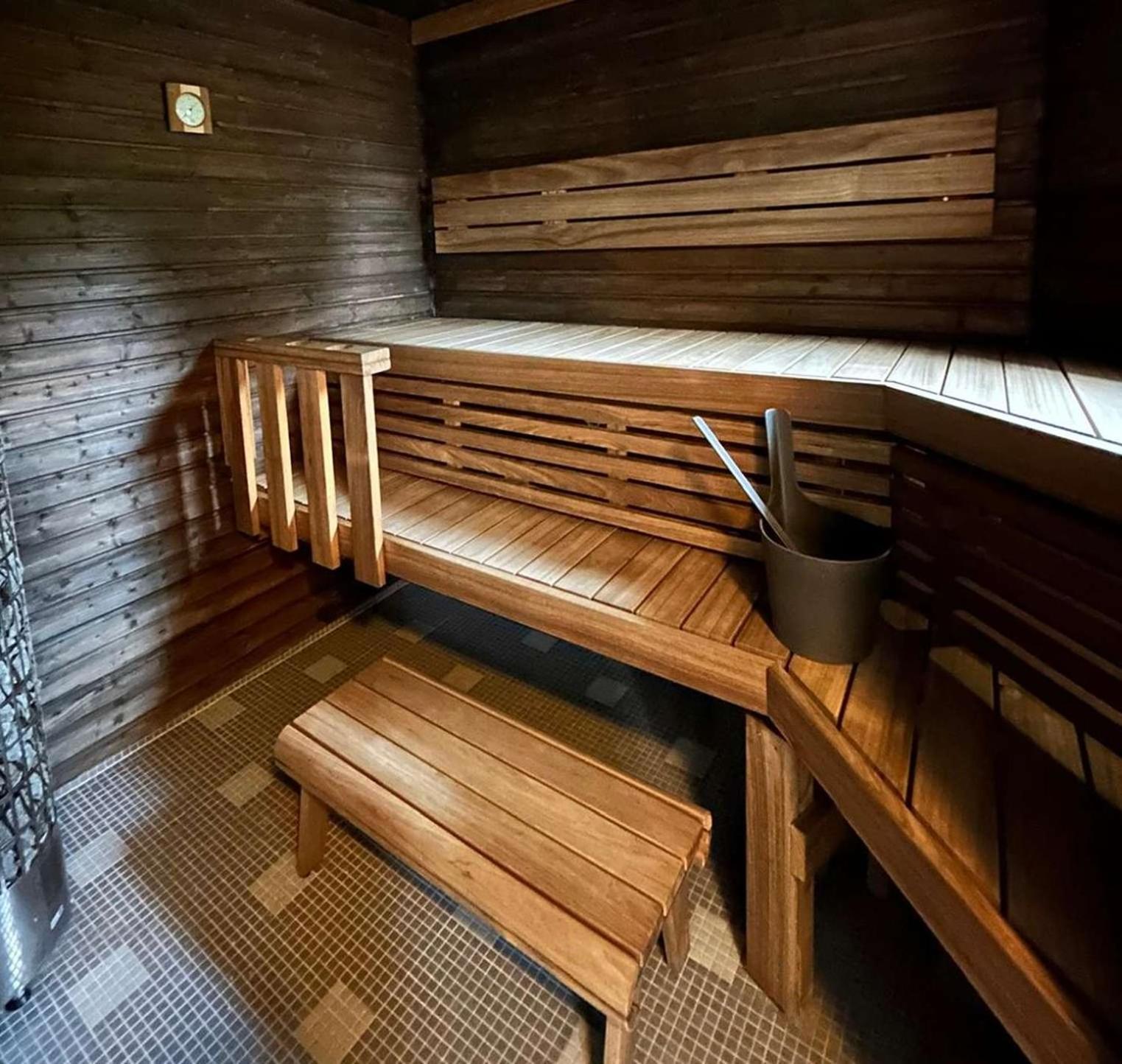Hotelli Kontio Kontiolahti Exteriör bild